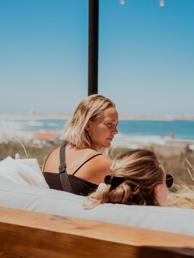 The Salty Pelican Yoga & Surf Retreat Hotell Peniche Exteriör bild