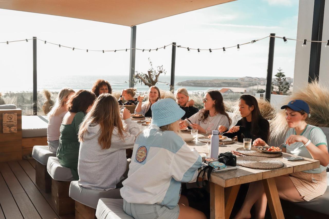 The Salty Pelican Yoga & Surf Retreat Peniche Exteriör bild